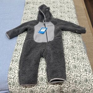 New with tags Columbia fleece bear snowsuit for baby 12-18 months